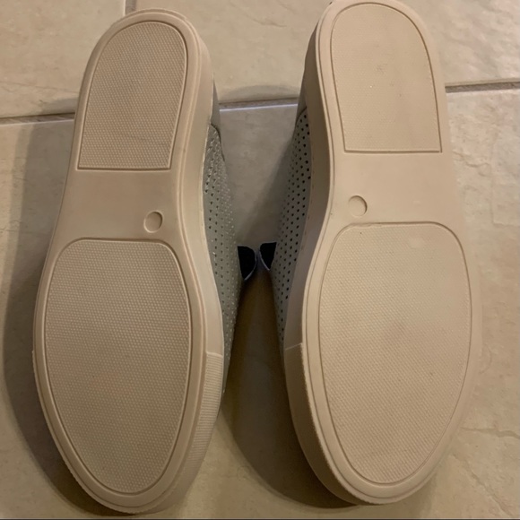 🆕 Hush Puppies Perforated Leather Slip-Ons - Picture 4 of 6